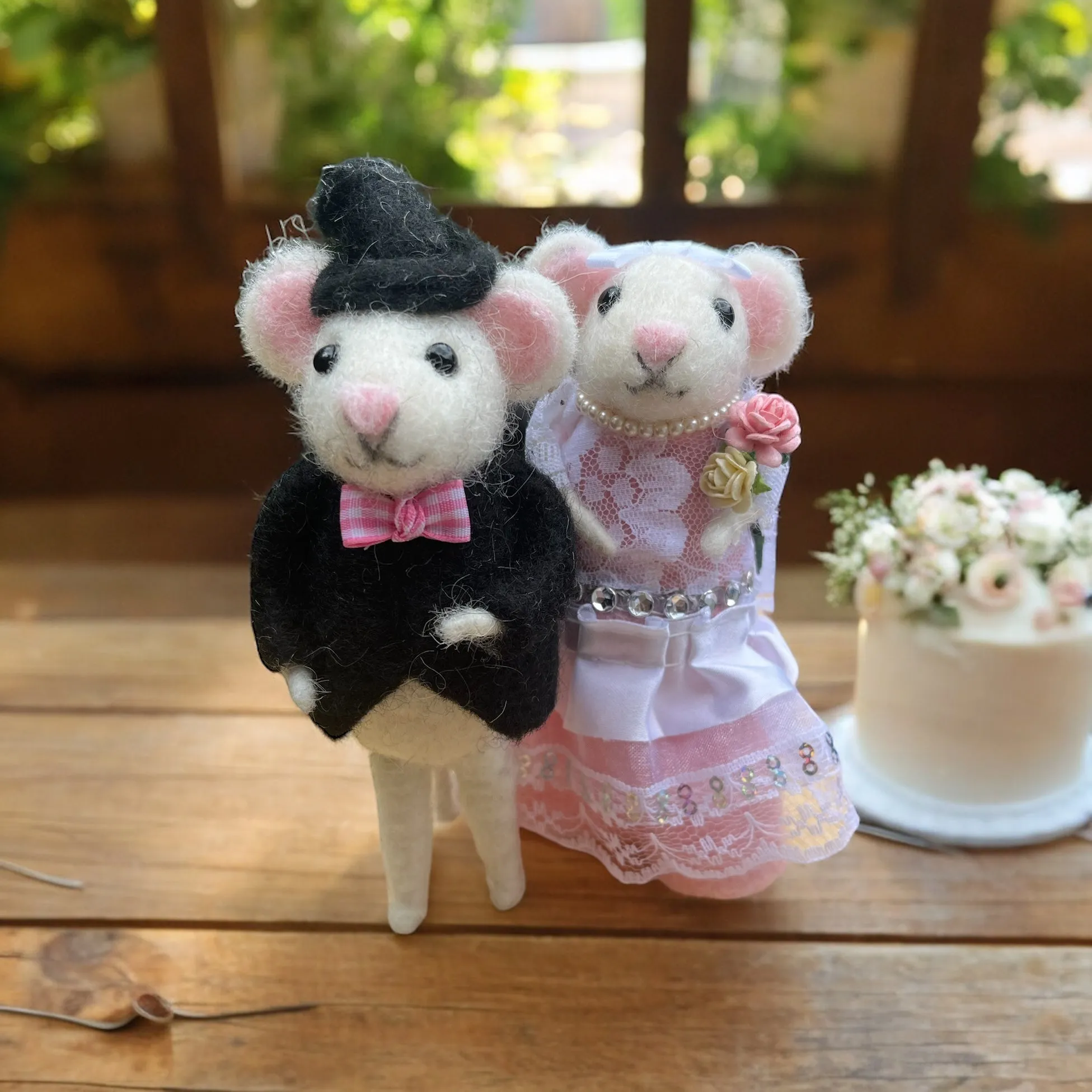 Hand Crafted Bride and Groom Wedding Mice Couple, Unique Wedding Gift, Bridal Shower, Wedding Mice Cake Topper