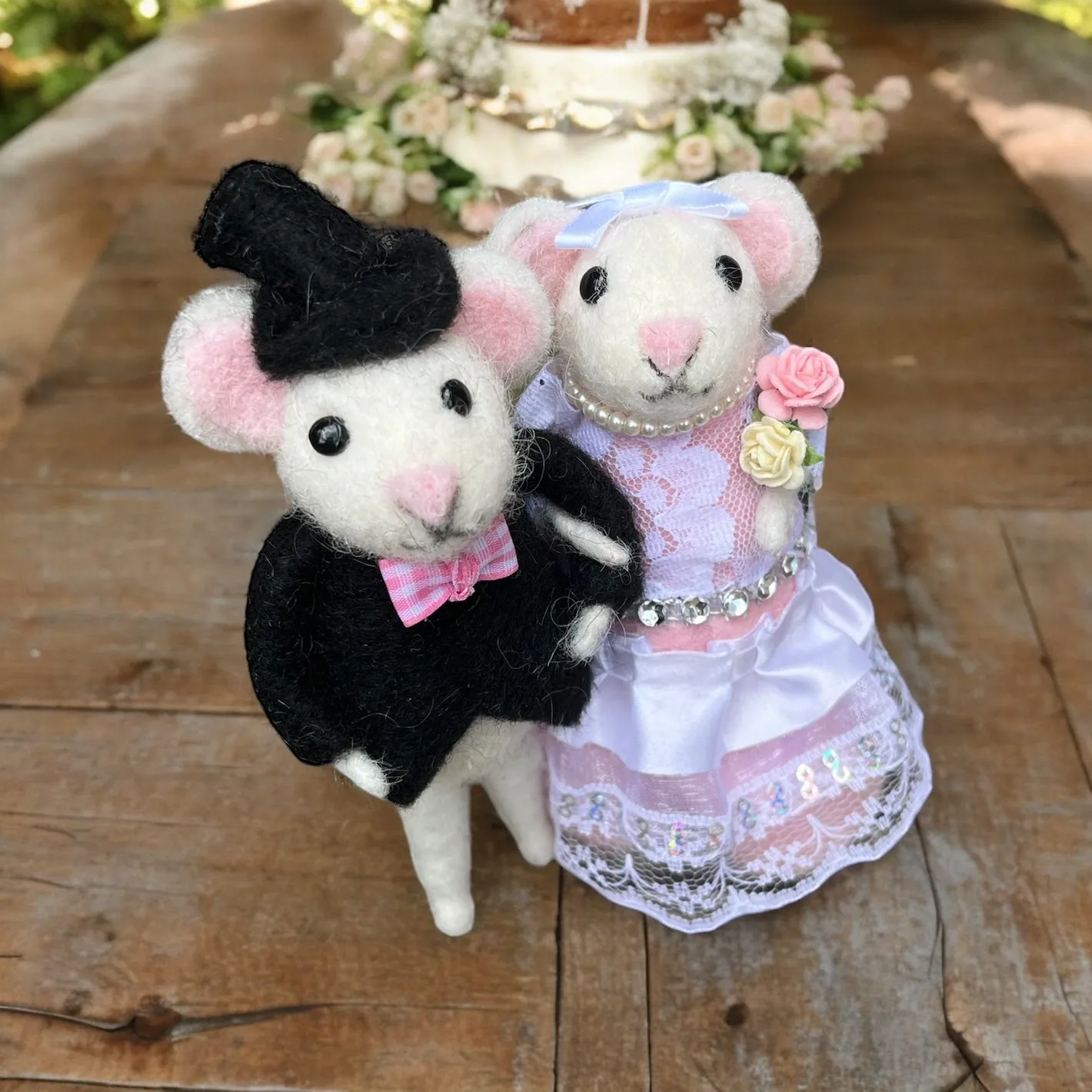 Hand Crafted Bride and Groom Wedding Mice Couple, Unique Wedding Gift, Bridal Shower, Wedding Mice Cake Topper