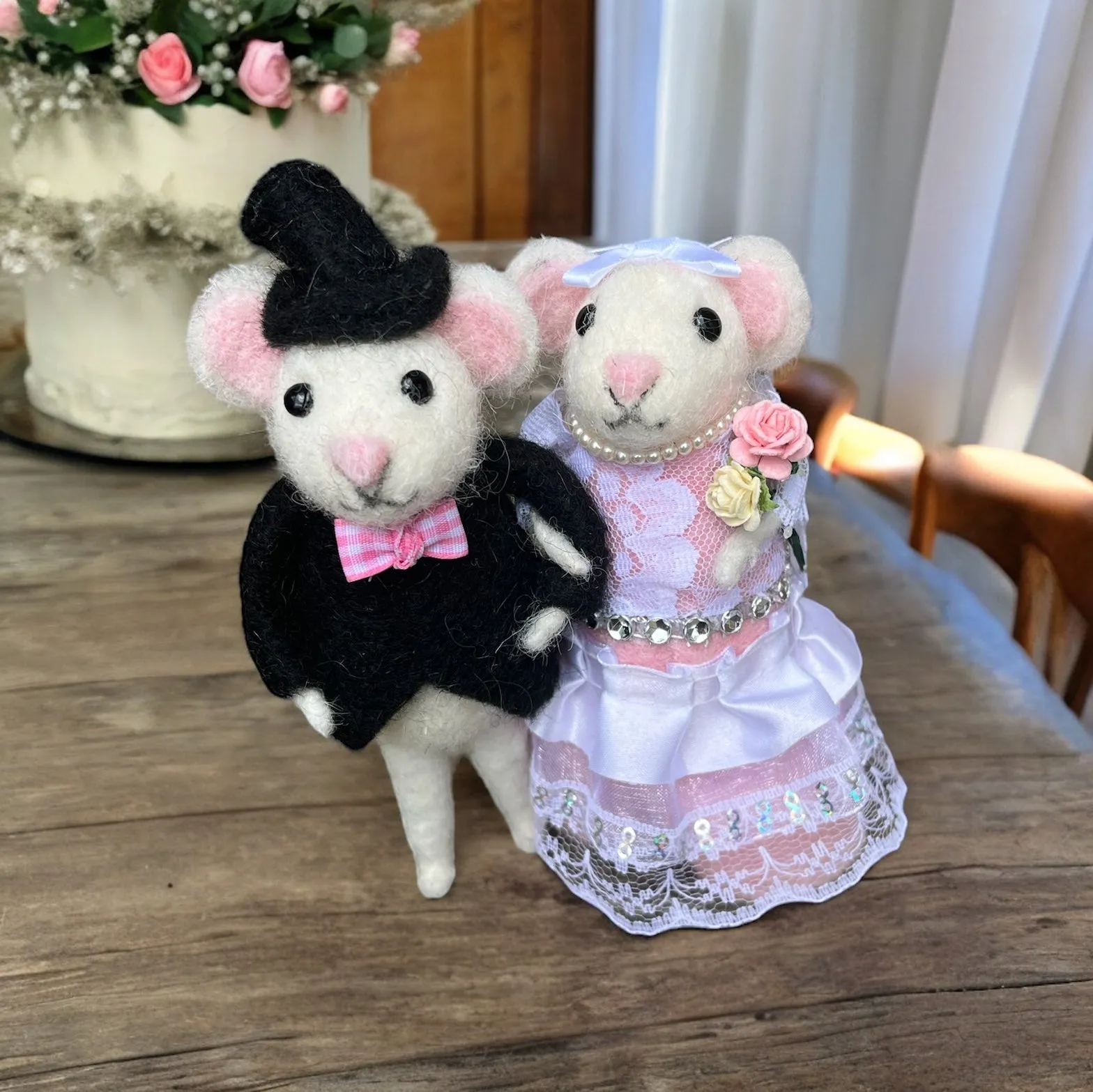 Hand Crafted Bride and Groom Wedding Mice Couple, Unique Wedding Gift, Bridal Shower, Wedding Mice Cake Topper