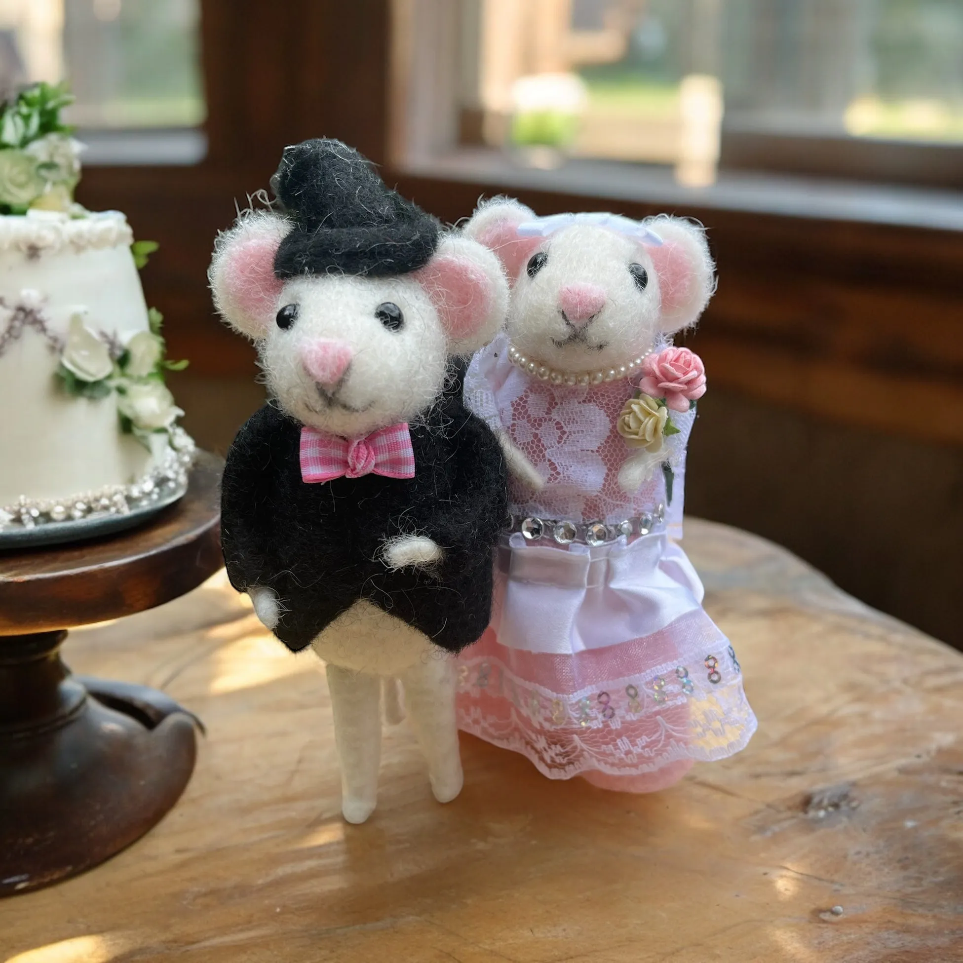 Hand Crafted Bride and Groom Wedding Mice Couple, Unique Wedding Gift, Bridal Shower, Wedding Mice Cake Topper