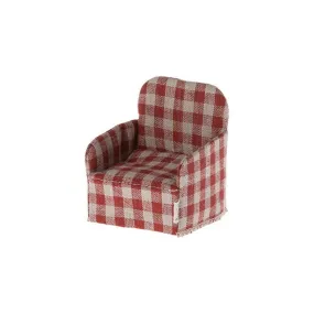 Maileg red chair for mice