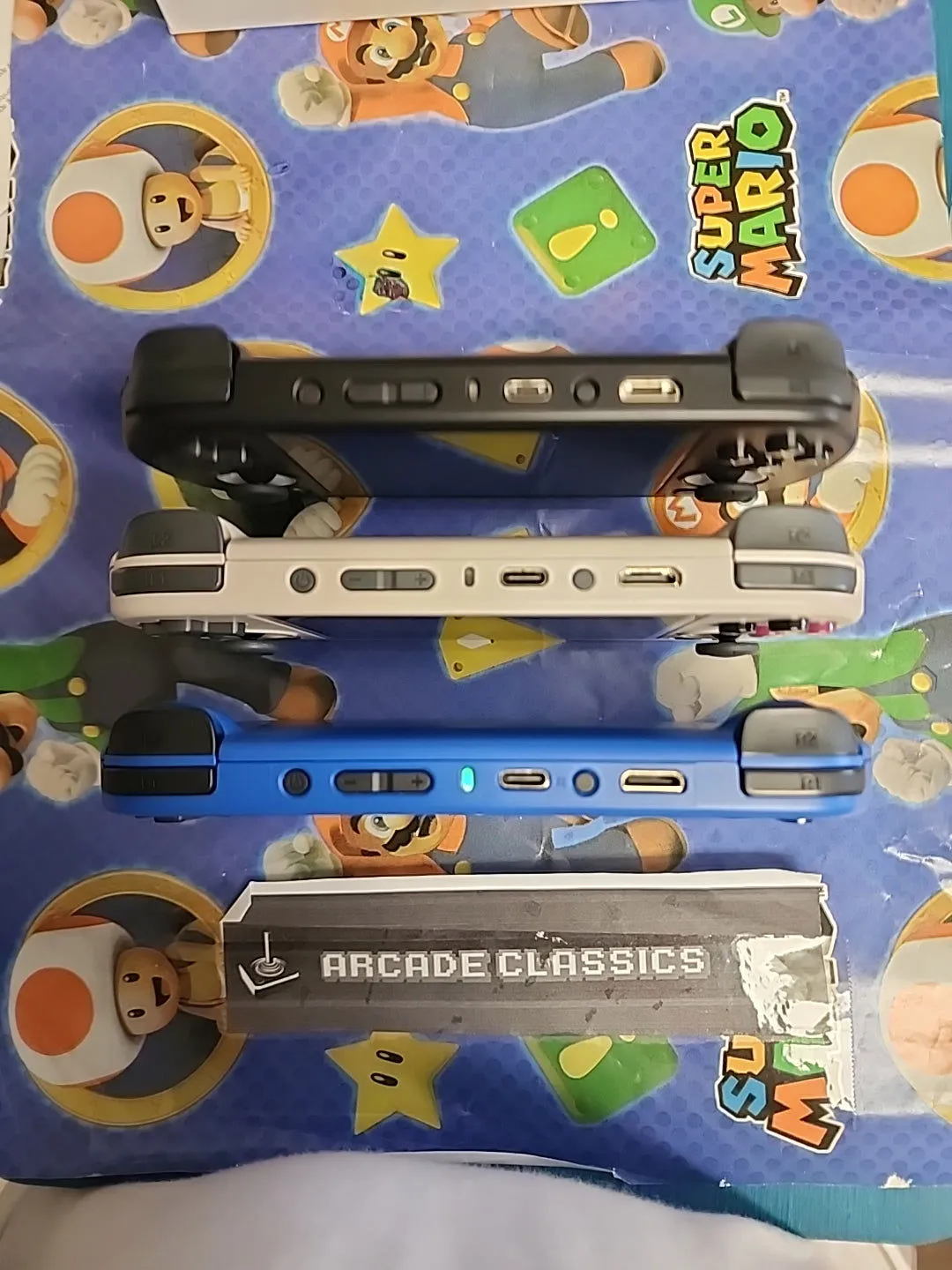 New plug & play Anbernic RG40XX H Custom 256GB SD portable gaming handheld