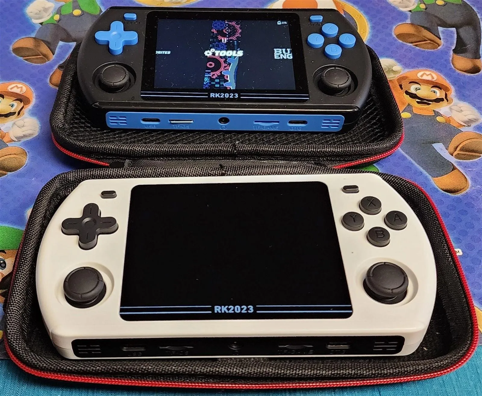 New RK2023 fully configured custom Linux OS 256GB portable handheld gaming console